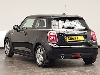 Used MINI Hatch 2019 for sale - 77057077: Photo