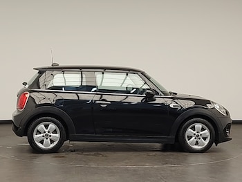 Used MINI Hatch 2019 for sale - 75591950: Photo