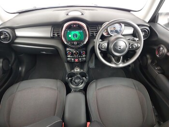 Used MINI Hatch 2019 for sale - 75591950: Photo