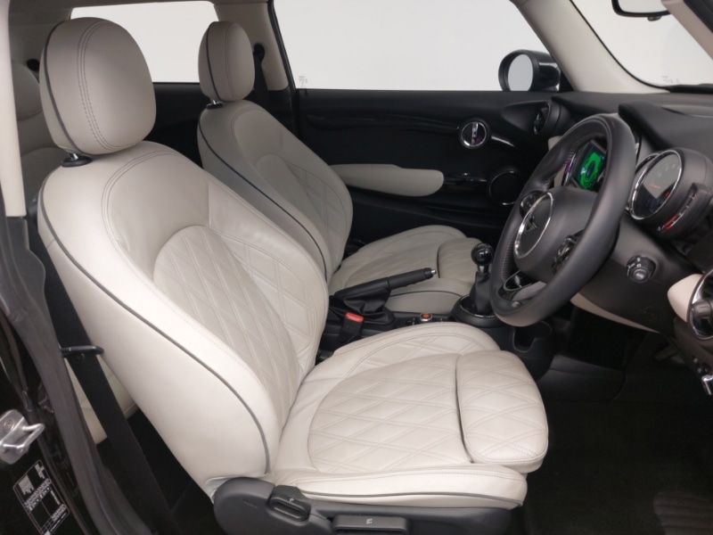 Used MINI Cooper 2019 for sale - 76602552: Photo 11