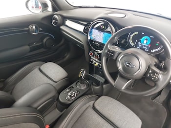 Used MINI Cooper 2022 for sale - 76732083: Photo