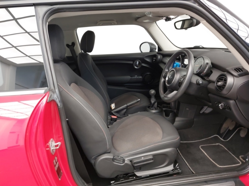 Used MINI Hatch 2019 for sale - 76816357: Photo 6