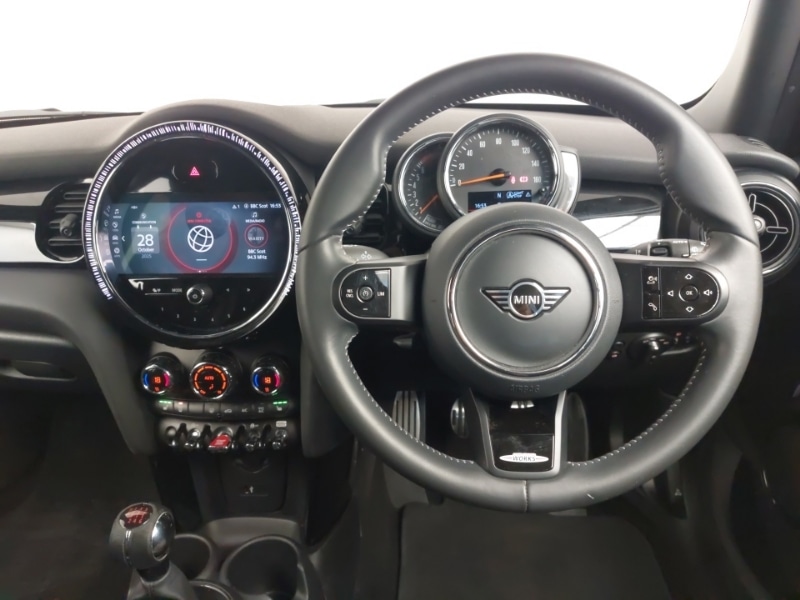 Used MINI Hatch 2022 for sale - 76397544: Photo 5