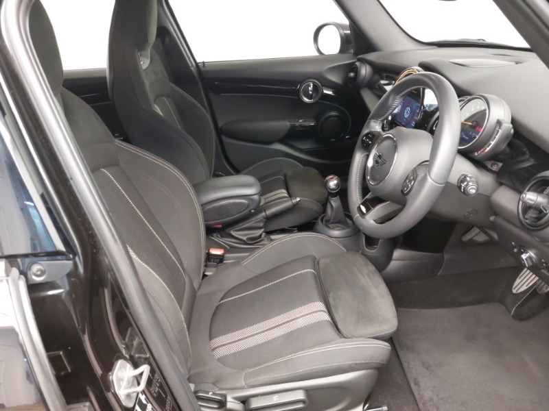 Used MINI Hatch 2022 for sale - 76397544: Photo 6