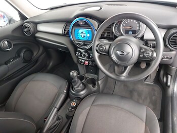 Used MINI Hatch 2018 for sale - 78873110: Photo