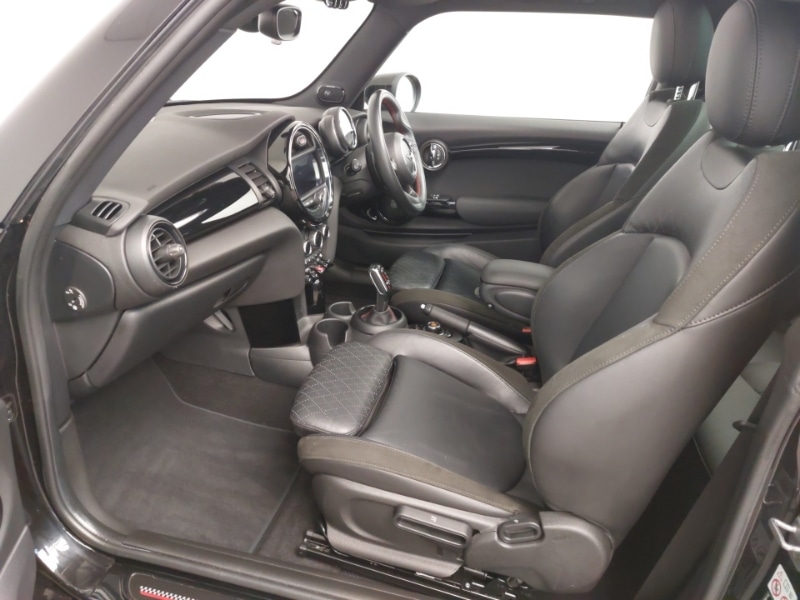 Used MINI Hatch 2019 for sale - 76713589: Photo 7