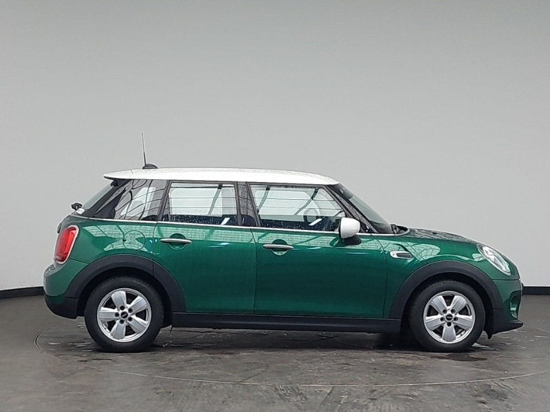 Used MINI Hatch 2019 for sale - 76970650: Photo 2