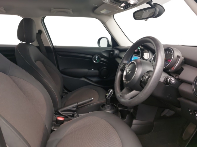 Used MINI Hatch 2019 for sale - 76970650: Photo 6