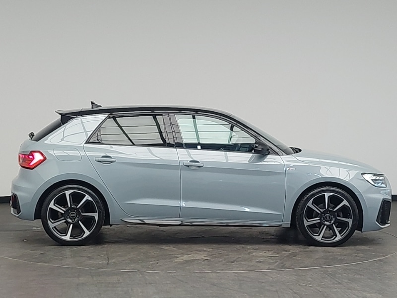 Used Audi A1 2023 for sale - 76556568: Photo 2