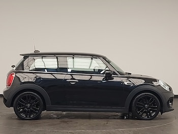 Used MINI Cooper 2019 for sale - 76150785: Photo
