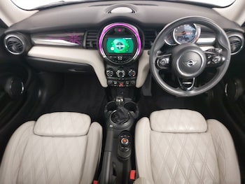 Used MINI Cooper 2019 for sale - 76150785: Photo