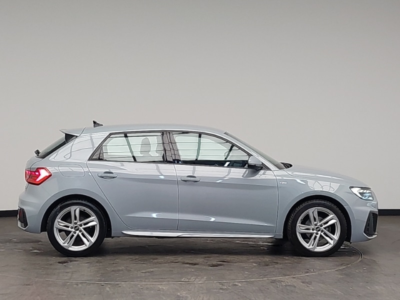 Used Audi A1 2021 for sale - 76975044: Photo 2