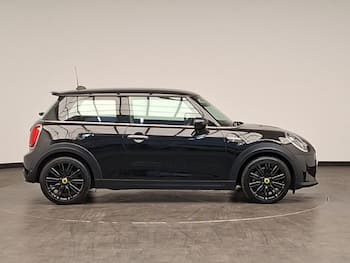 Used MINI Hatch 2021 for sale - 79642396: Photo