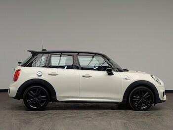 Used MINI Cooper 2019 for sale - 77371403: Photo