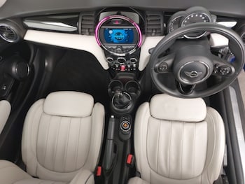 Used MINI Hatch 2018 for sale - 78093701: Photo