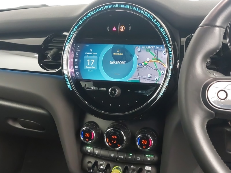 Used MINI Hatch 2022 for sale - 76975017: Photo 8