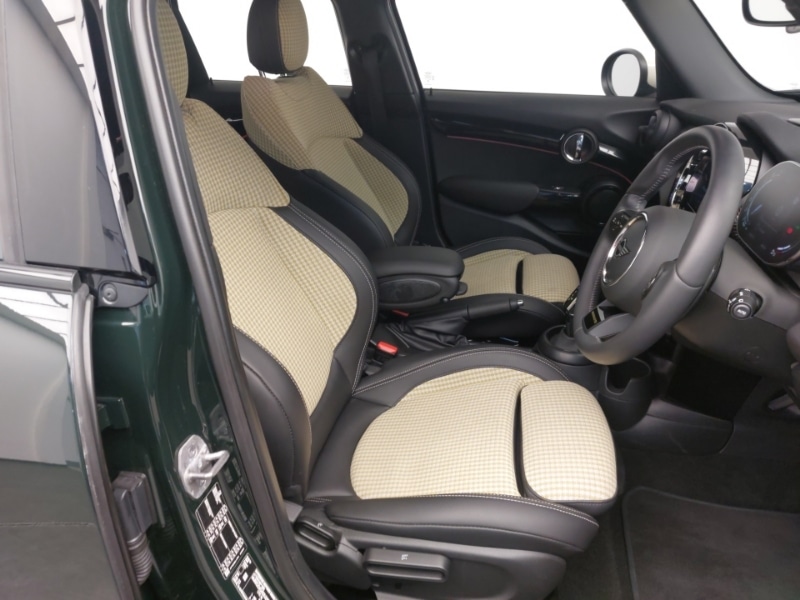 Used MINI Hatch 2023 for sale - 76907061: Photo 11