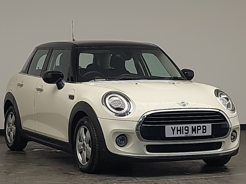 Used MINI Cooper 2019 for sale - 76800152: Photo 1