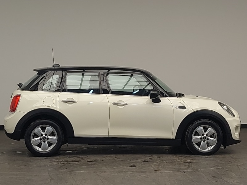 Used MINI Cooper 2019 for sale - 76800152: Photo 2