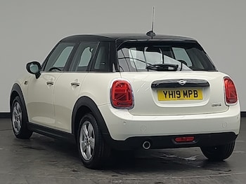 Used MINI Cooper 2019 for sale - 76800152: Photo