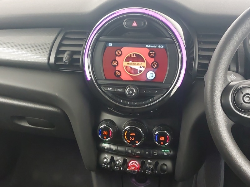 Used MINI Cooper 2019 for sale - 76800152: Photo 8