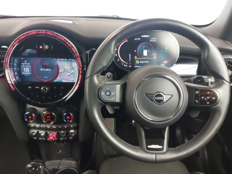 Used MINI Hatch 2023 for sale - 77165235: Photo 5