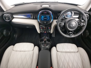 Used MINI Hatch 2020 for sale - 76540502: Photo