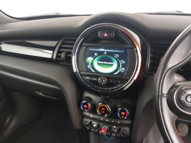 Used MINI Hatch 2018 for sale - 77385669: Photo 8