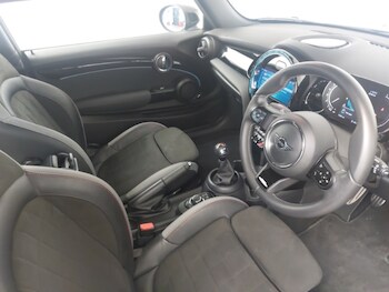 Used MINI Hatch 2022 for sale - 76880364: Photo