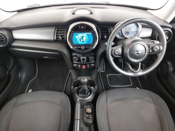 Used MINI Hatch 2019 for sale - 76403977: Photo