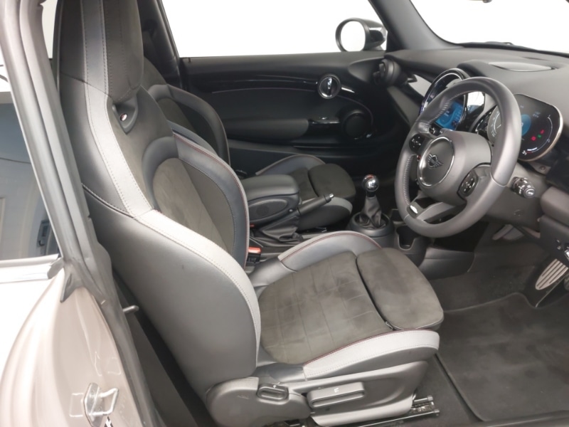 Used MINI Hatch 2022 for sale - 76408307: Photo 6