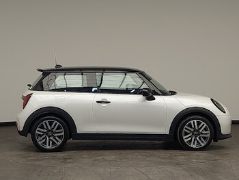 Used MINI Cooper 2024 for sale - 76741754: Photo