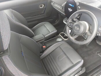 Used MINI Cooper 2024 for sale - 76741754: Photo