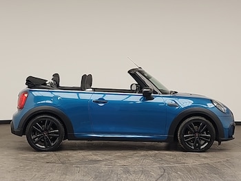 Used MINI Convertible 2022 for sale - 77202099: Photo