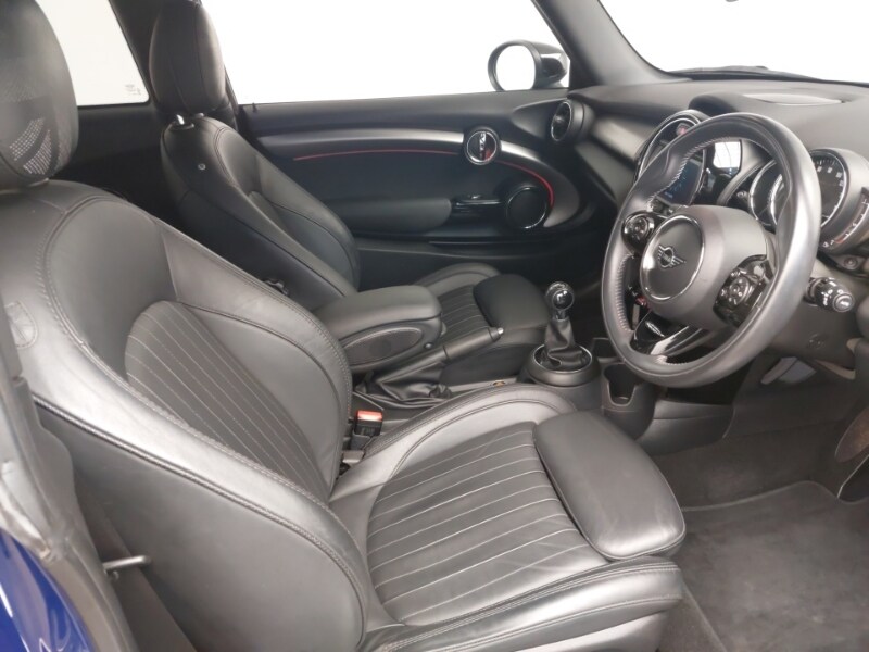 Used MINI Hatch 2020 for sale - 77241030: Photo 6