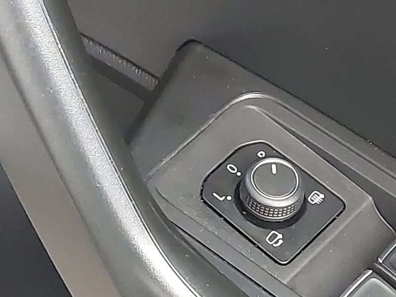 Used Volkswagen T-Roc 2019 for sale - 77024693: Photo 6