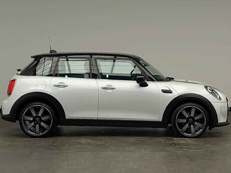 Used MINI Hatch 2023 for sale - 76987443: Photo 2