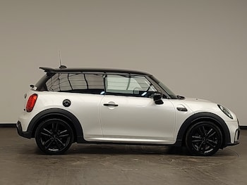 Used MINI Hatch 2023 for sale - 78151402: Photo