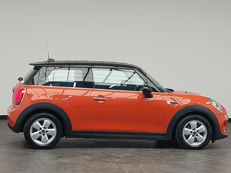 Used MINI Hatch 2018 for sale - 76629333: Photo 2