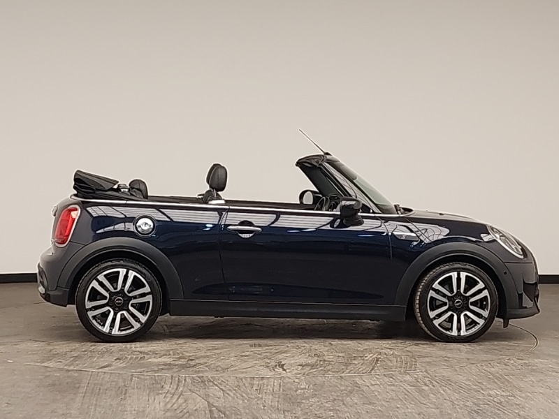 Used MINI Convertible 2023 for sale - 77596375: Photo 2