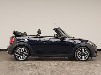 Used MINI Convertible 2023 for sale - 77596375: Photo
