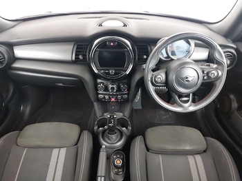 Used MINI Hatch 2019 for sale - 78816775: Photo