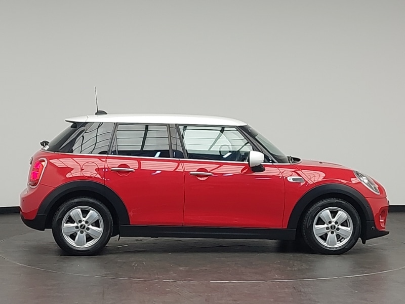 Used MINI Cooper 2019 for sale - 76129936: Photo 2