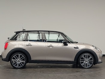 Used MINI Cooper 2023 for sale - 76275815: Photo