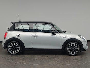Used MINI Hatch 2019 for sale - 76849028: Photo