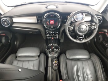 Used MINI Hatch 2019 for sale - 76849028: Photo