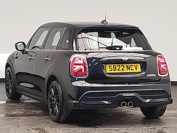 Used MINI Hatch 2022 for sale - 77150342: Photo