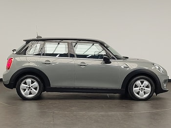 Used MINI Cooper 2019 for sale - 75526149: Photo