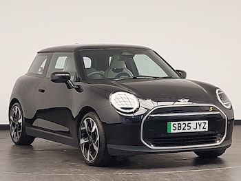 2025 - 160kW SE Exclusive 54kWh 3dr Auto