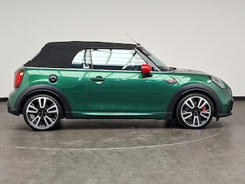 Used MINI Convertible 2024 for sale - 79440435: Photo